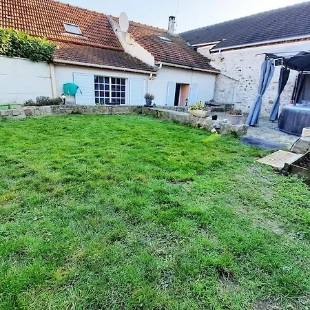 Вилла Confortable Avec Jacuzzi A Chevannes (Essonne)