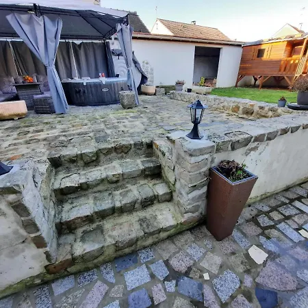 Villa Confortable Avec Jacuzzi A Chevannes